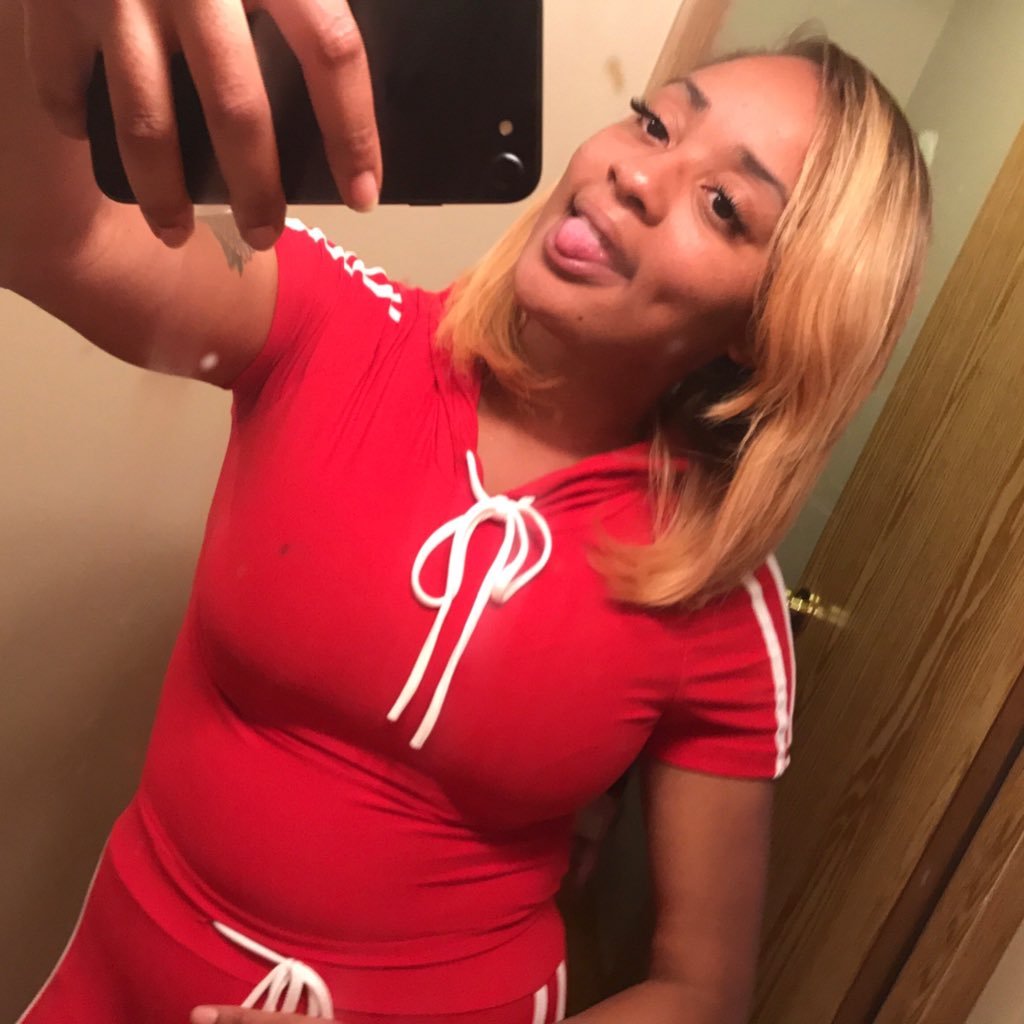 nikhol_riley's profile picture. SC: RhyiansMuva