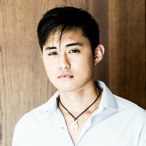 Follow a computer engineer with random thoughts & constant tech, e-commerce, tennis, F1 and other sport updates. Any opinions are my own. @serolf_okin