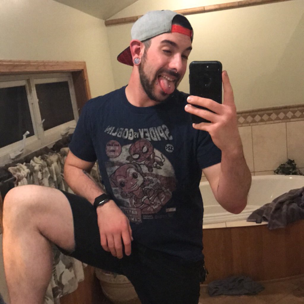 chefsavagee's profile picture. Genuine gentleman. Super hero loving, guitar learning, martial-arts training, music listening, video game playing, hippy living partier at heart ☮ ♡ ☻ ♫