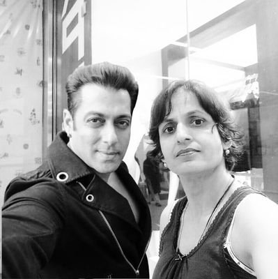 Punamsoni11's profile picture. 