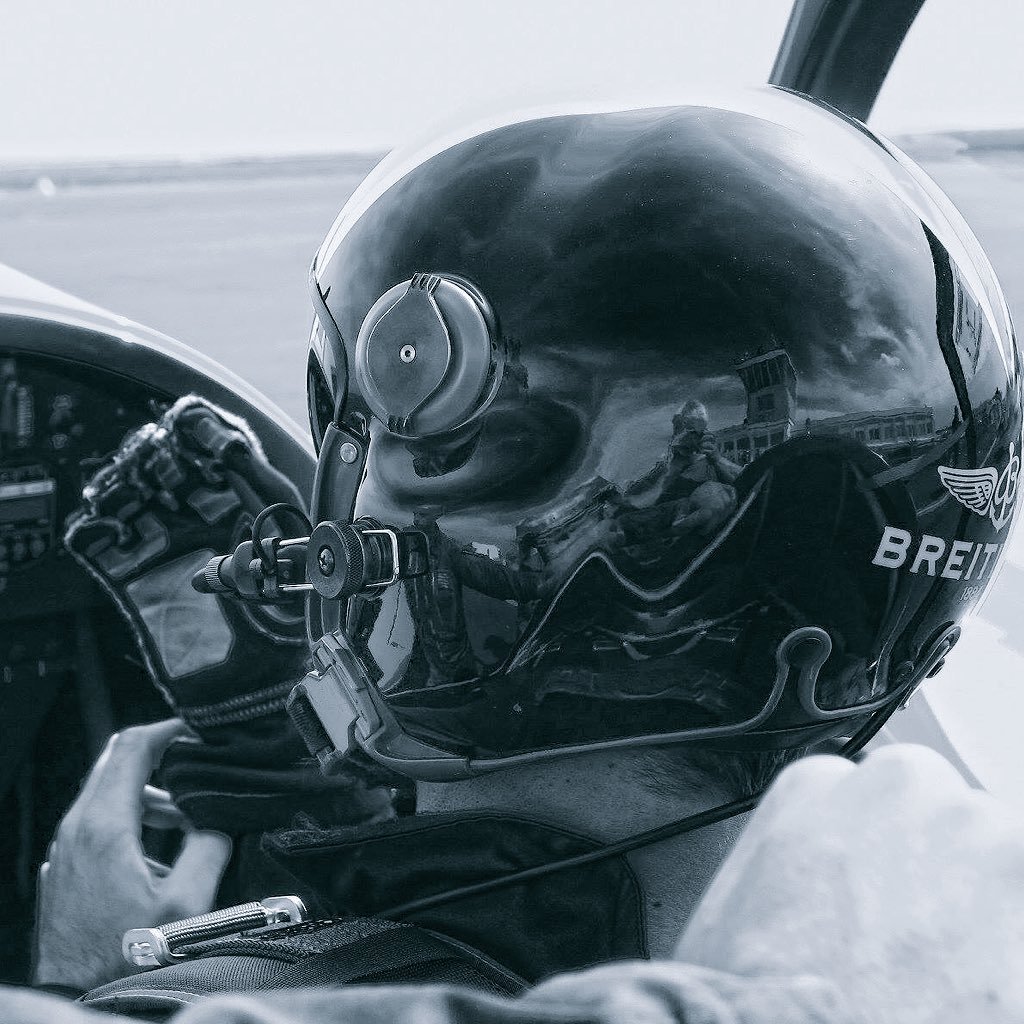 Breitling jet team (aerobatic pilot)