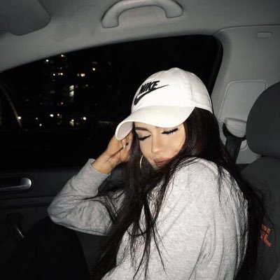 🌈 passa o insta na dm ou no tweet fixado se for seguir de volta bb 🌈