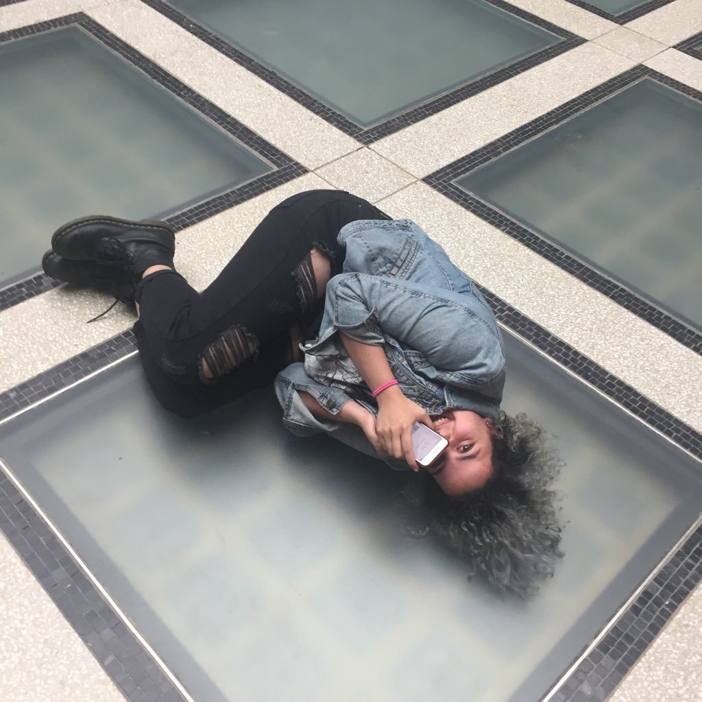 taz_manian10's profile picture. lover of stars (wars and trek)