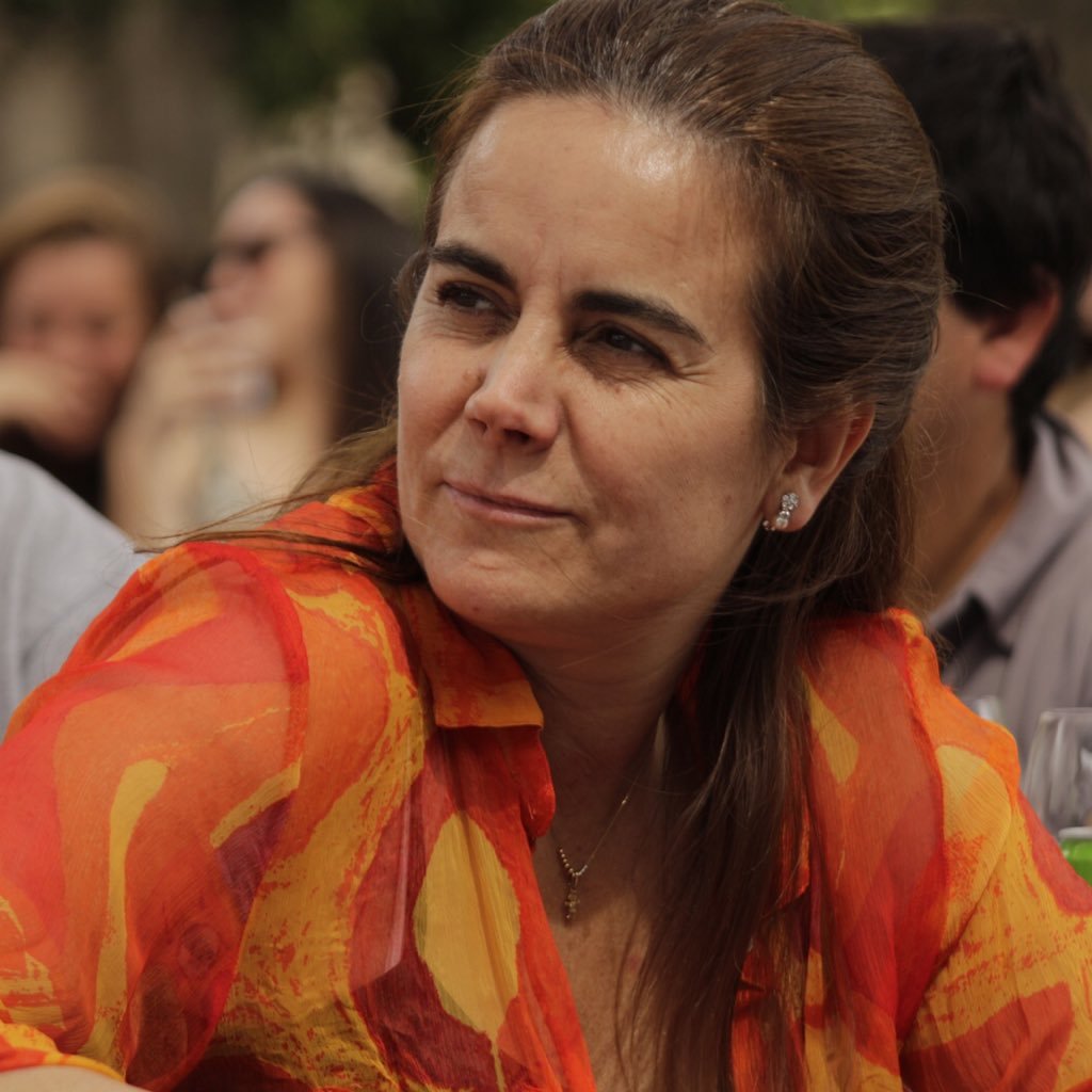 MarcelaPumarino's profile picture. Disfruto de la buena lectura, vivir en armonía con la naturaleza, buscar sentido e inspiración en lo cotidiano.