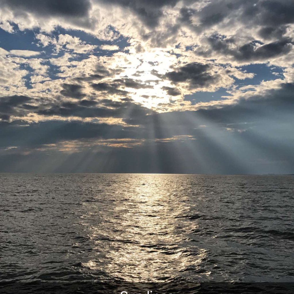 raad_h_'s profile picture. 