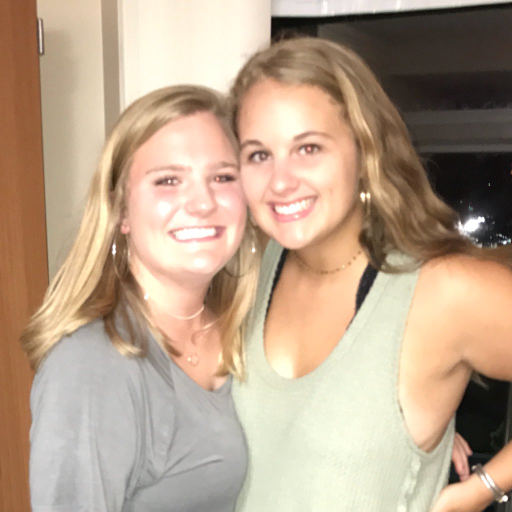 ruthieroberts_'s profile picture. 