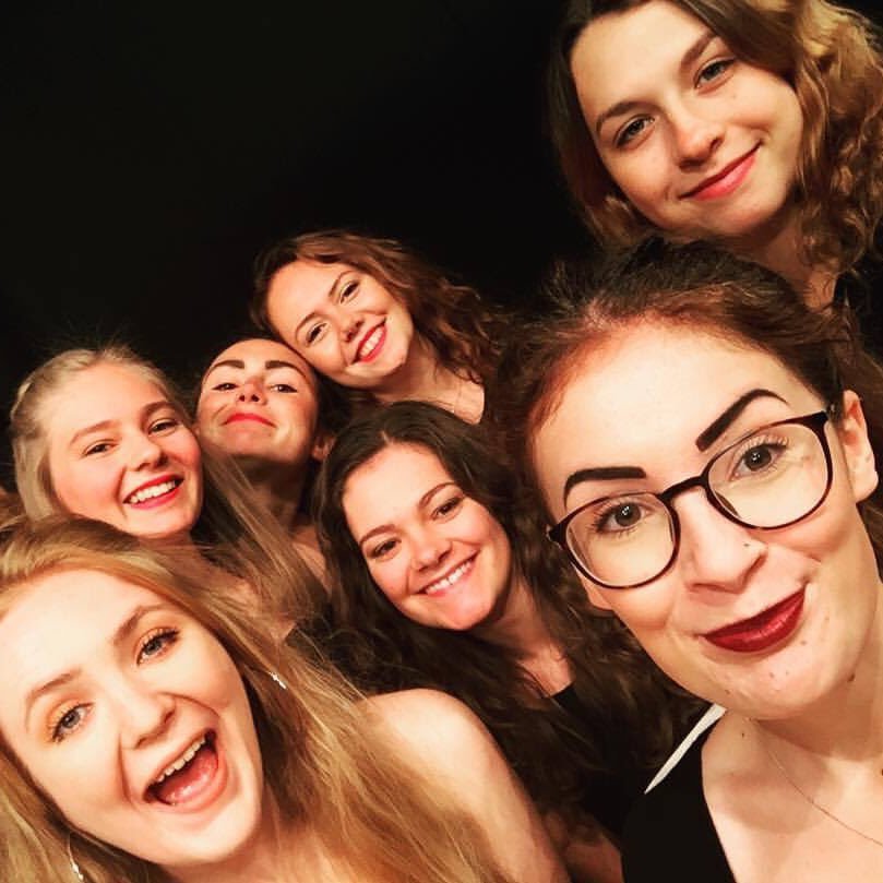 Cambridge's oldest all-female a cappella group, singing covers of pop, motown and jazz. Catch us at May Balls, dinners, weddings and sell-out Fringe shows 💃🏻