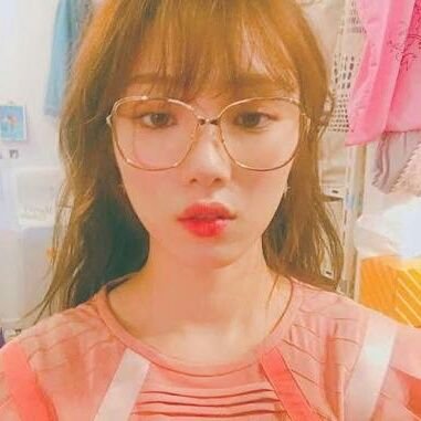 Biblee ° 이성경 Model & Actress from YGK+ copycat ° vörsgirl ° i can edit your couple photo, just tell me and i'll make it for you