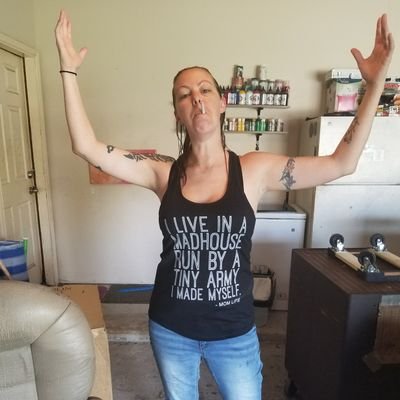 redwindsor's profile picture. momma, wife, artist.