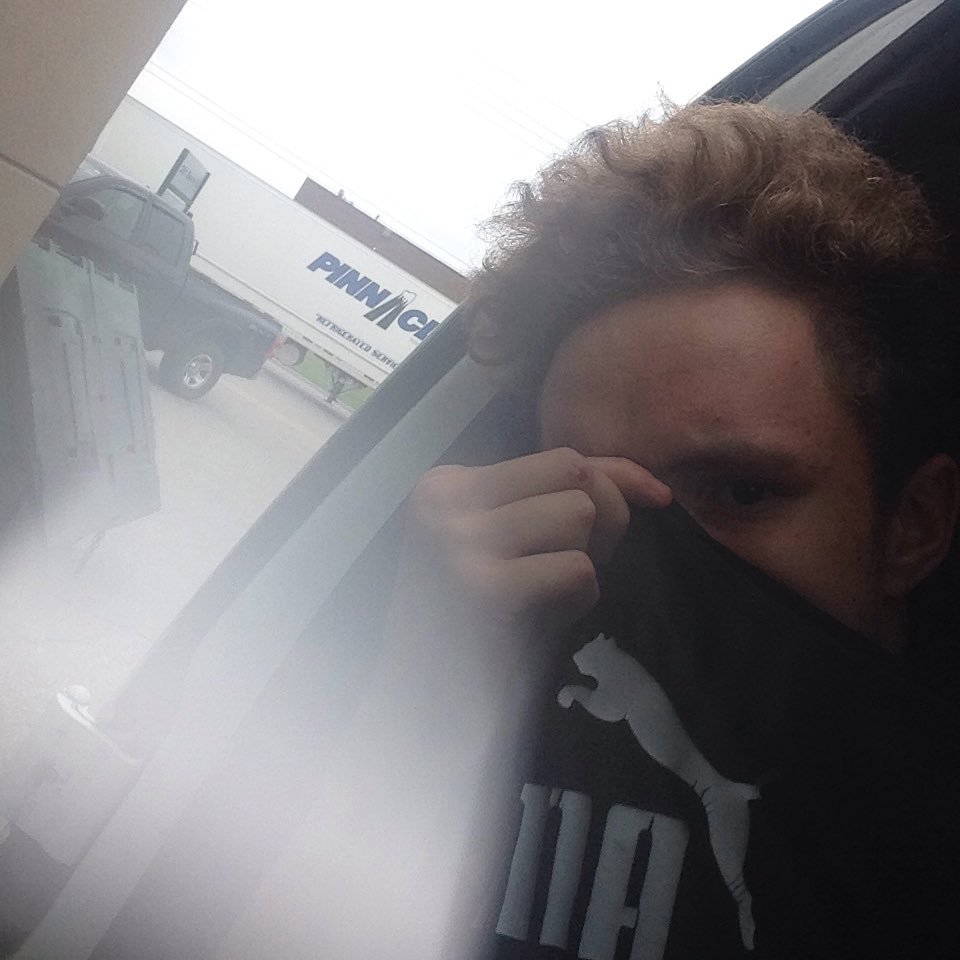 azlinden13's profile picture. asd