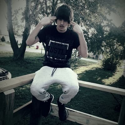I'm 17 chasing dreams
single
I am a rap artist