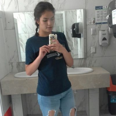 Mariaglz910's profile picture. Amo bailar Hip Hop y poco a poco disfruto de la vida