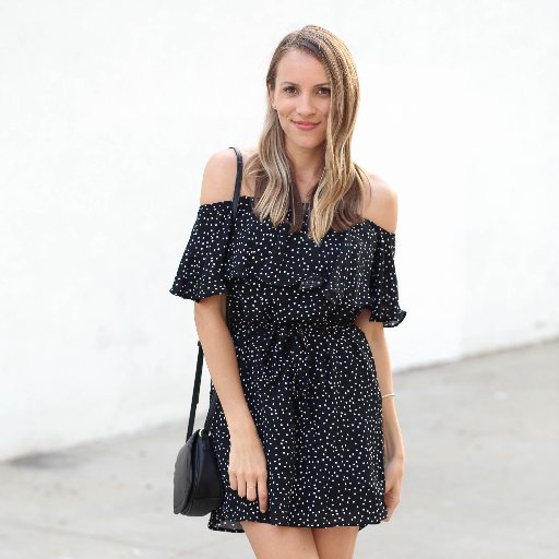I write Adorned With Love, a Los Angeles-based life & style blog.
Contact: jenna@adornedwithlove.com Instagram: http://t.co/F0DThwqlZJ
