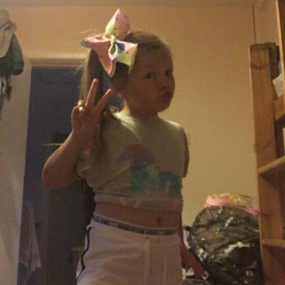 FChandler2008's profile picture. Yo people my name is Frankie my BFF is maisie (don't mess with me ) PLEASE!!!!