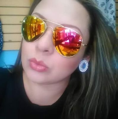 Enamorada de la Vida y agradecida con Dios por cada día que me regala..