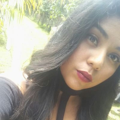 Estudiante de Lic. en Idioma inglés.
Amigable, divertida y sincera