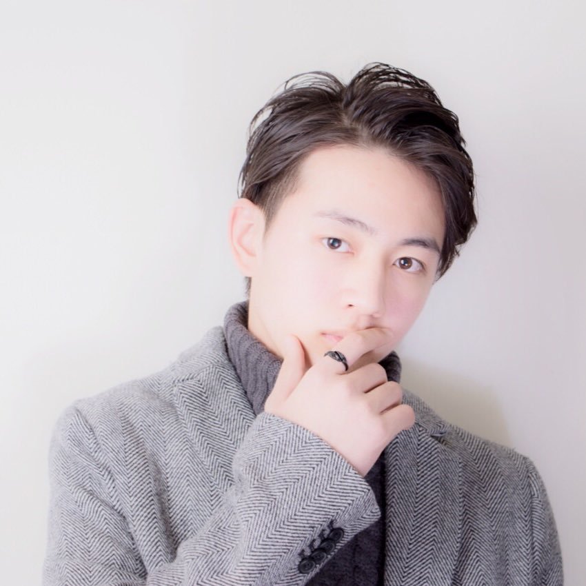 バイナリーオプションや、fxなどの、為替投資で生活しています。『今の自分を変えてみたい!』『より自分の人生を楽しみたい!!』などやる気のある方はDM下さい。後悔はさせません。