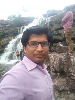 MadanLa17276270's profile picture. Informatic Assistant