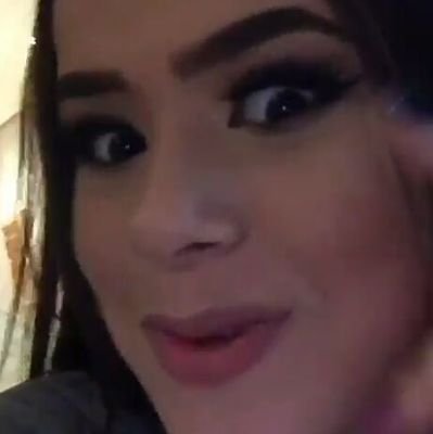 CandyMaisa's profile picture. Candy.maisa no Insta🍭
CHAMA NO PROBLEMINHA BB 👓