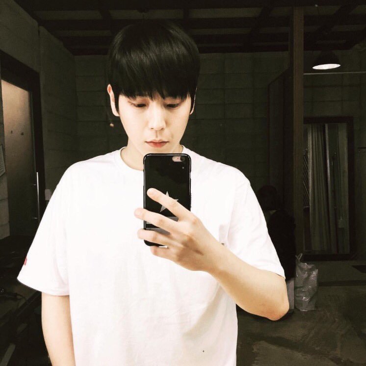 BAP___bapbapbap's profile picture. 비에이피 앨범 포카 판매해요