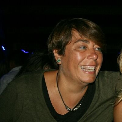 treballadora/educadora del bàsquet.
buscant la felicitat ,no deixa d sorprendre,m l estupidesa humana . fan d Mafalda. família i amics/es pilars de vida.