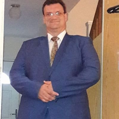 Love my family, action movies, Linux/Unix, food and travel. My ambition is to take a trip into space, but I'm realistic.