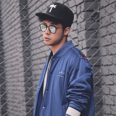 BatinoviasSiem1's profile picture. Siempre al lado tuyo apoyándote en todo Mario, @soymarioruiz
Batinovias hasta el final ♥♥†