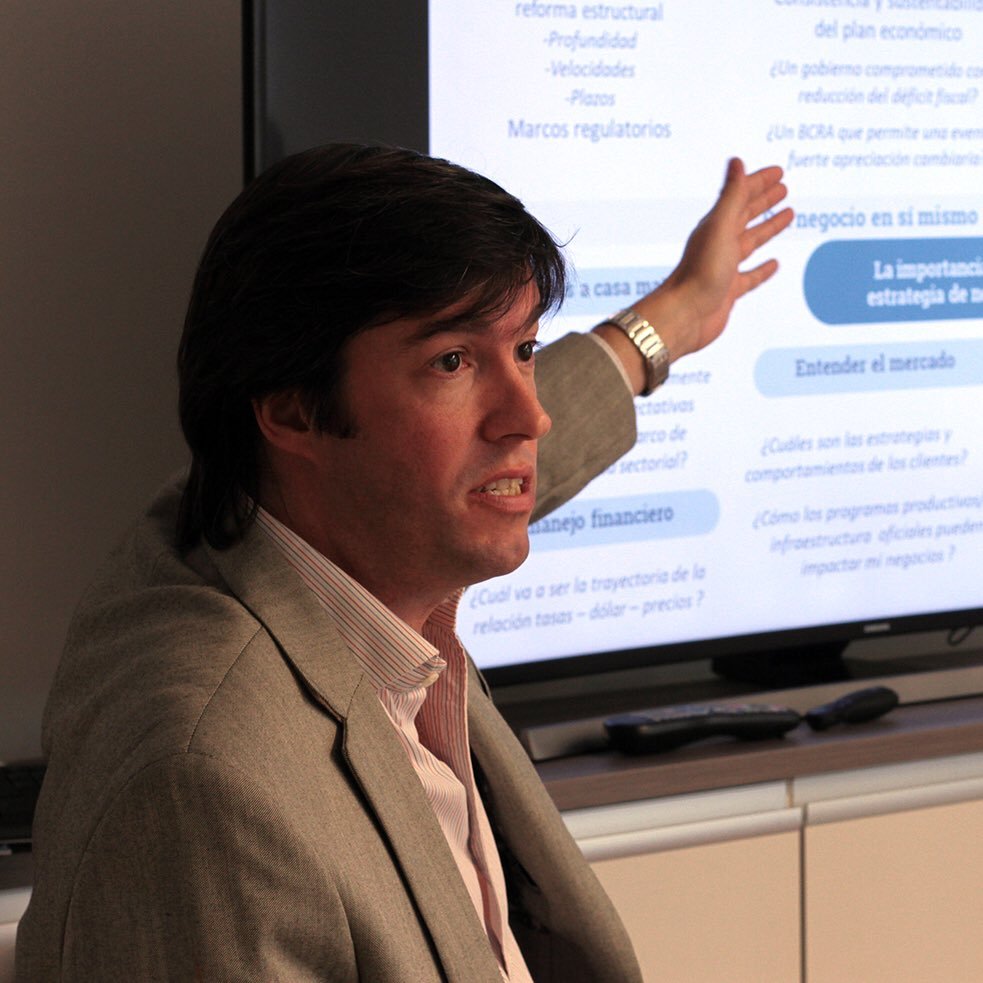 jpronderos's profile picture. Economista. Socio de MAP. Papá de Santi y Joaqui. Ferviente pincha. Prof @economicas_unlp