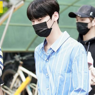 ( RP ) NU'EST & WANNA ONE. Currently baby sitting Jiwoo.