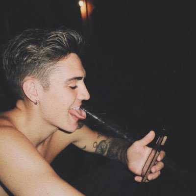 scmmyfclse's profile picture. need a girl with a bad reputation •