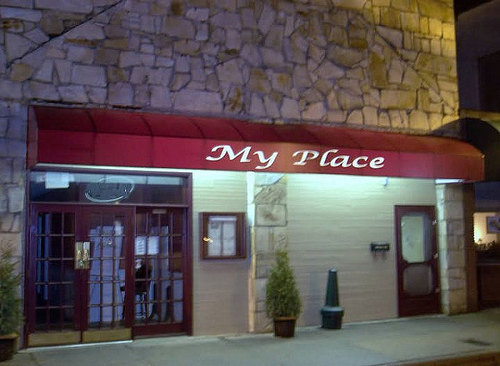 Downtown Sylva's hottest restaurant/night spot.
We offer a full lunch and dinner menu,  at night My Place transforms to the areas hottest night spot.