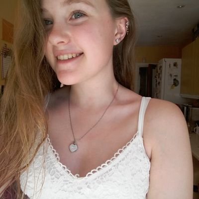 jessicaparkin28's profile picture. life is short, eat dessert