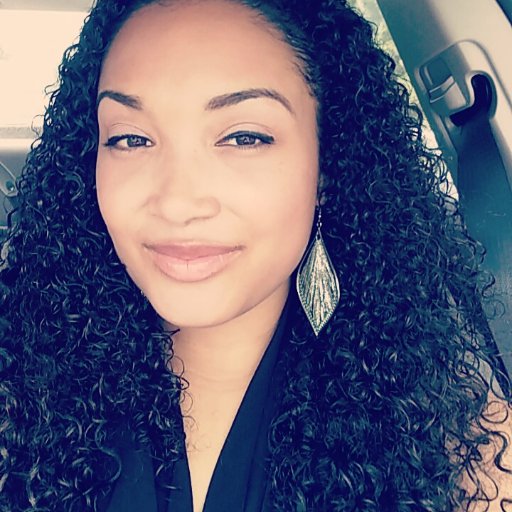 heyitsmrs_j's profile picture. 