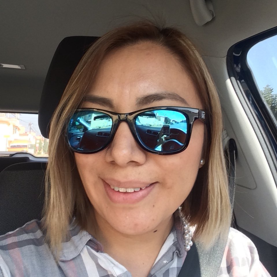 Endoscopista, mamá y amante de la vida, luchando día a día por ser mejor, reconociendo el mundo en unos ojos pequeños y aventureros.