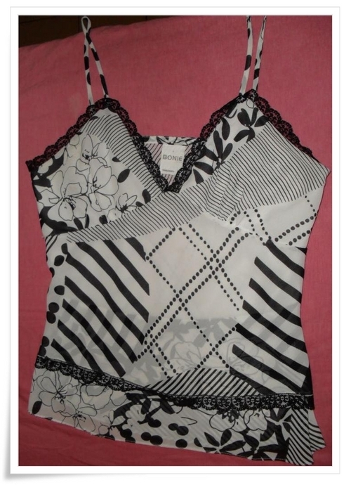 BrechoDaLilica's profile picture. 