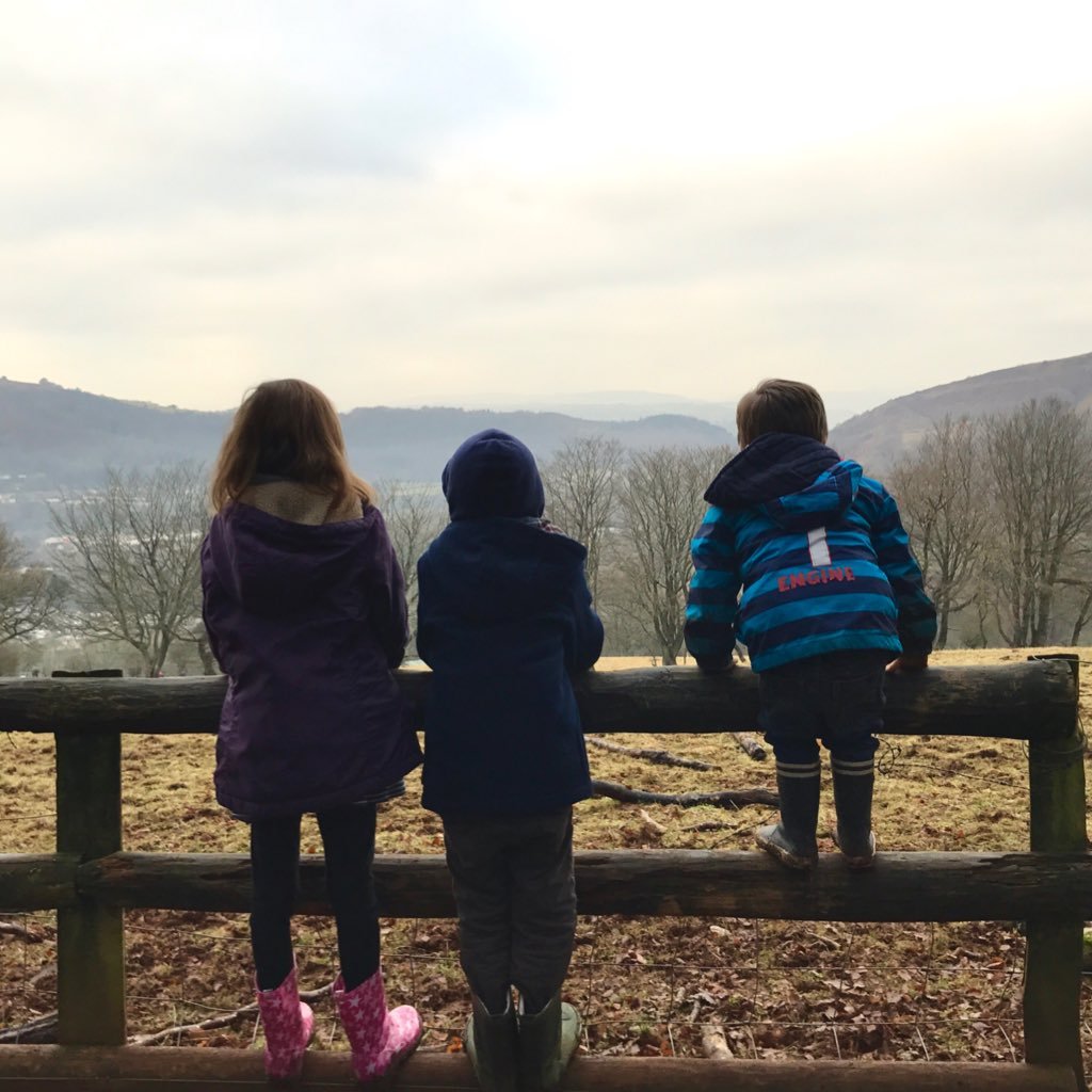 Journalist/blogger, mum of 3 (14, 12, 10), writing about life in Wales' capital city and beyond. Day trips, reviews, event previews and more. By @cathrynscott