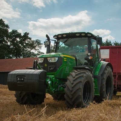 Alles über die Getreideernte, die Traktorfahrer, die Traktoren, die Landmaschinen, die Arbeit, die Landwirten und mehr. Tag einfach @Getreideernte_