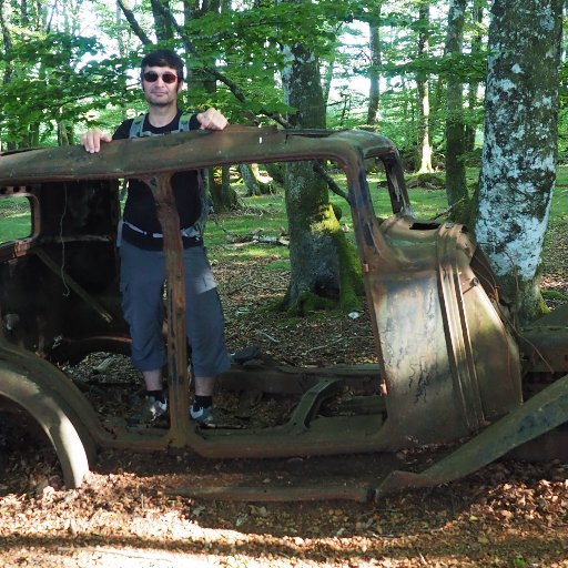 Classic car & motorbike addict, petrolhead. Working @Peugeot. Pictures are my own, few exceptions. Member of @AM_AM_France