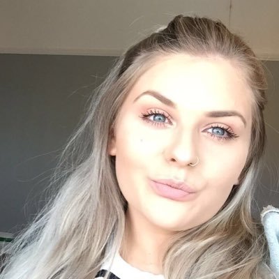 Elliemayhall_'s profile picture. 