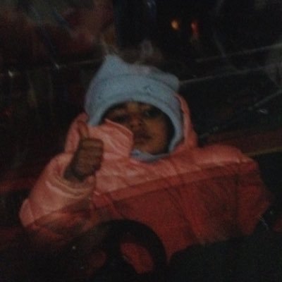 deblnia's profile picture. throwing content into the wind