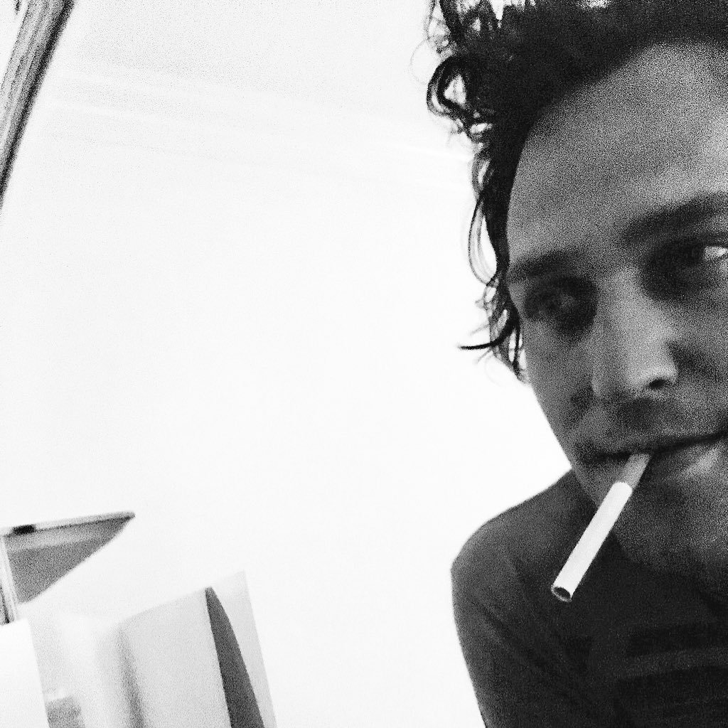 _kiabowsh_'s profile picture. Of all the things in life ive lost i miss my mind the most. Instagram: _LOSTINTHESUN_