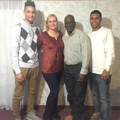 RhondaDinkel's profile picture. God, and family!