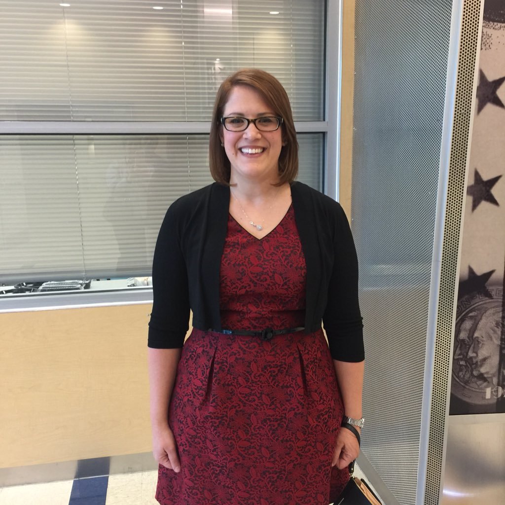 Elementary educator. Co-author of A is for Arlington. Discovery & Oakridge ES Teacher of the Year 2017 & 2015. Tweets & likes my own