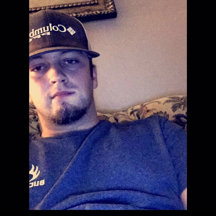 Follow my main acc @TJLavigne865 I'll follow back | Sub to my YouTube below👇
