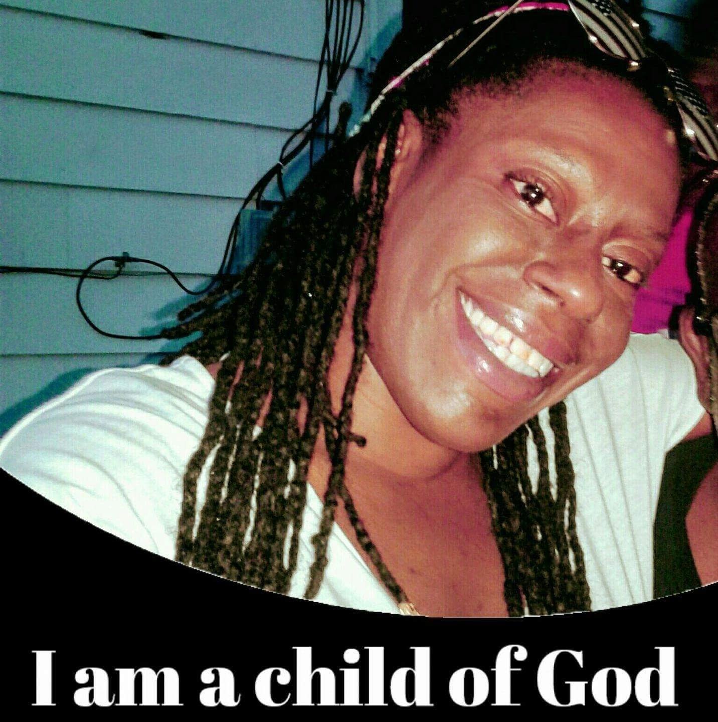 I am a child of God🛐📖. Love to have fun😃,a peoples 🌝 person 🎭& I am outgoing♊,I keep it 💯real at all times and funny.🌝 Smile God loves 💞u and so do✊ I.🆗