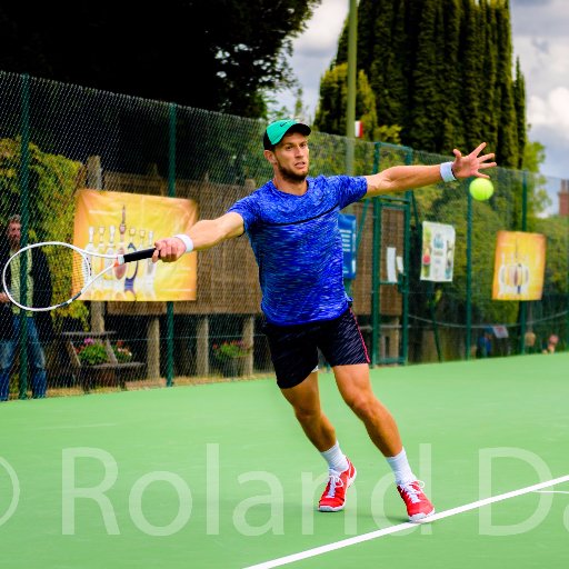 🏆 Surrey Tennis Club of the Year ‘23 | British Tour Hosts | Inclusive, social, and welcoming - tennis & squash for all! 🎾 #PlayTogether”
