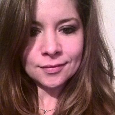 media_jana's profile picture. Kommunikationswissenschaftlerin.
Sprachliebhaberin.
Singt & tanzt gut und gerne.
Lieber analog mittendrin statt digital nur dabei.