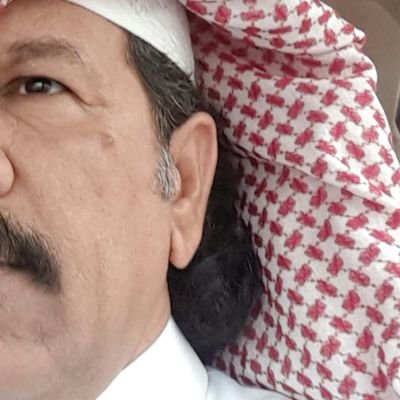 (( اللهم اجعل آخر كلامي من هذه الدنيا. لا إله إلا الله )) بكالوريوس كلية الشريعة وأصول الدين ومتذووق للشعر ،،