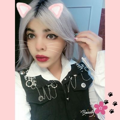 HateMeIAmBarbie's profile picture. He venido d la noche con mi blanca tez. 1 vampira sedienta d sangre, sedienta d amor. La Luna es mia #BTS