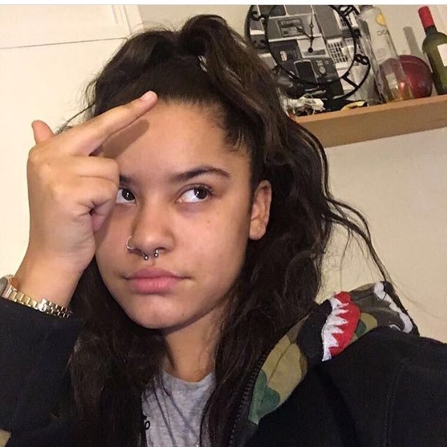 jemappelleOASIS's profile picture. Be fruit babi